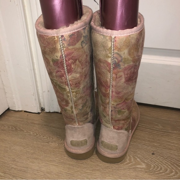 Ugg ladies classic tall boots size 7 - Picture 3 of 7